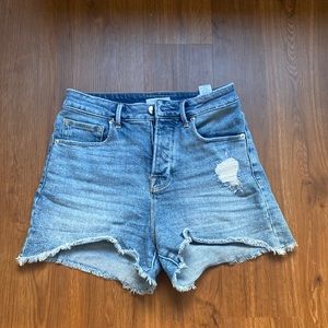 Good American Bombshell shorts size 26